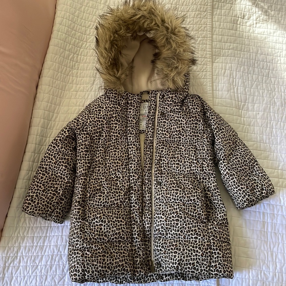 Kids puffer coat with hood